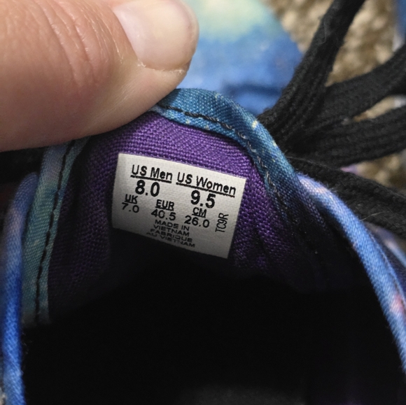 Vans - Picture 5 of 6